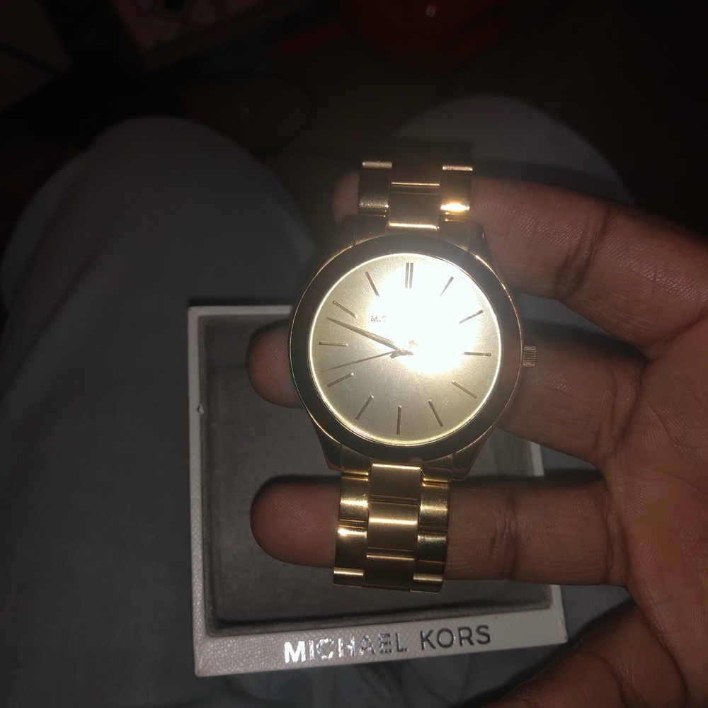 Watch - Picture 2 of 8